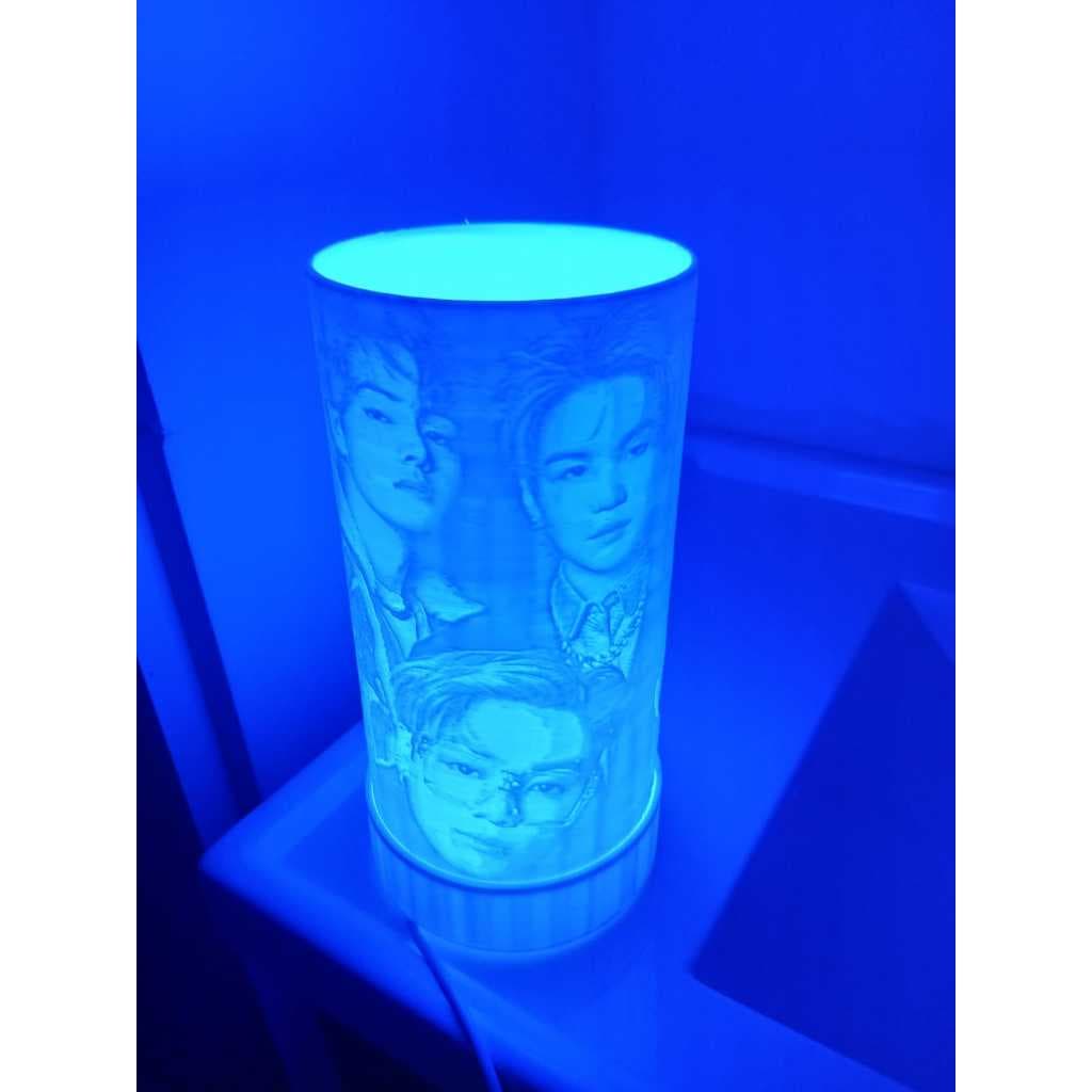 luminária BTS, luminária LED BTS, abajur BTS, decoração BTS, artigo de decoração BTS, presente para Army luminária K-pop