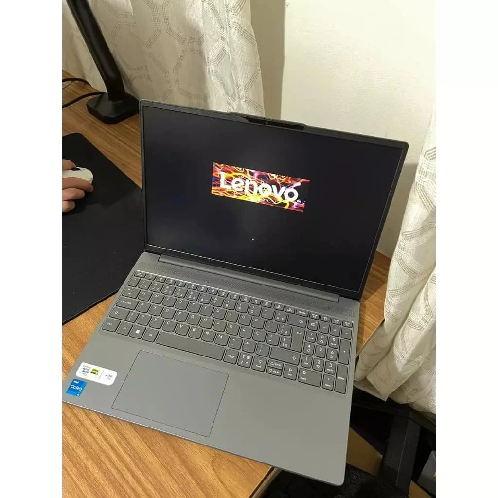 Notebook Lenovo Ideapad Slim 3 Intel Core i5-13420h DDR5 16gb SSD 512gb Notebook Rápido para Trabalho e EstudosNotebook