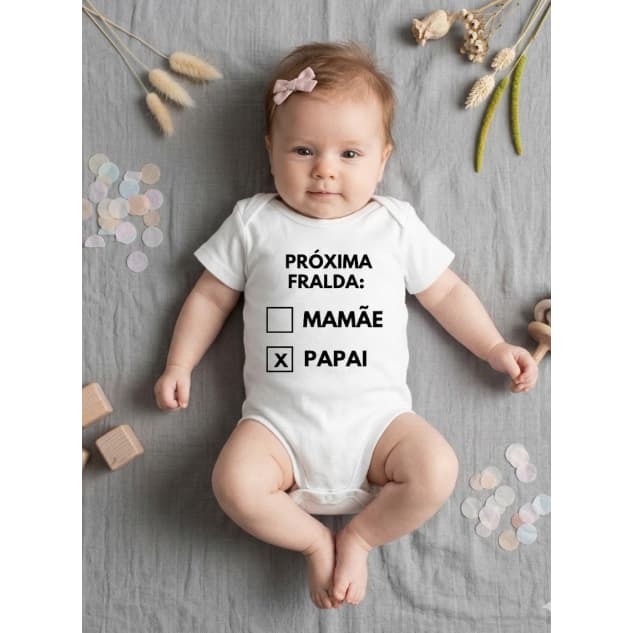 Body Bebe Proxima Fralda Engraçado Recém Nascido Papai Mamae Anti Alergico Envio Imediato