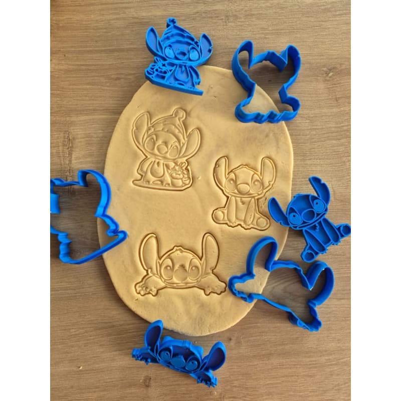 ​Kit Cortador e Marcador de Biscoito Stitch + 6 Massinha de modelar