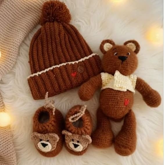 kit presente sapatinho e touca crochê de crochê Ursinho amigurumi para bebês