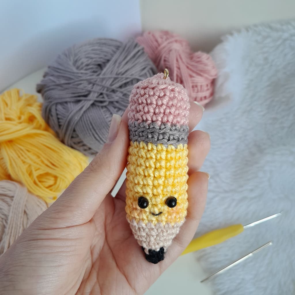CHAVEIRO DIA DOS PROFESSORES LÁPIS Crochê Amigurumi | Kit 3 ou 5 Unidades | Presente para Professora | Artesanal