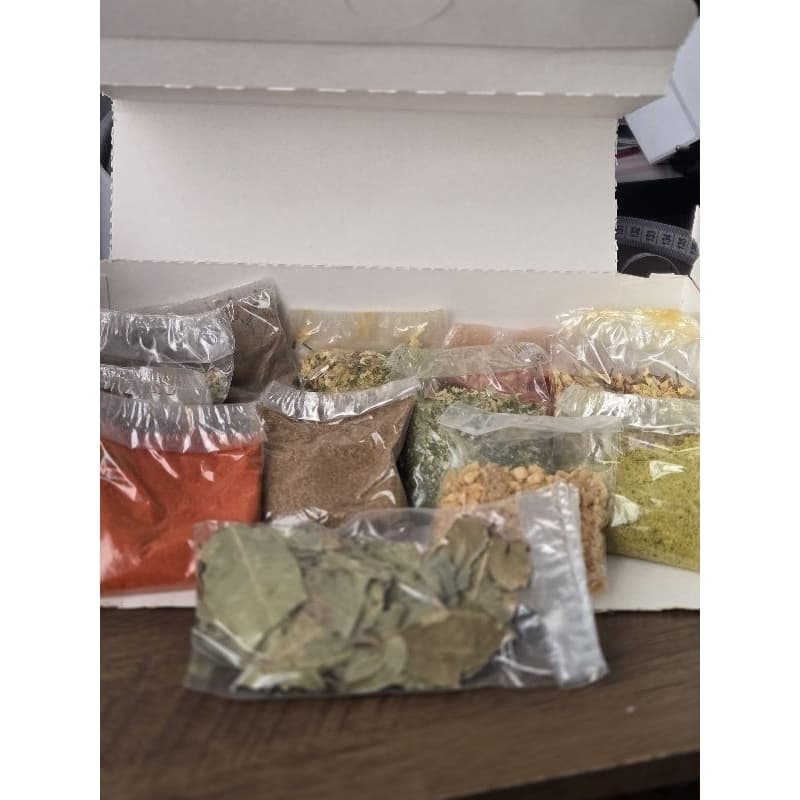 Kit de temperos e condimentos - 13 unidades de variedades