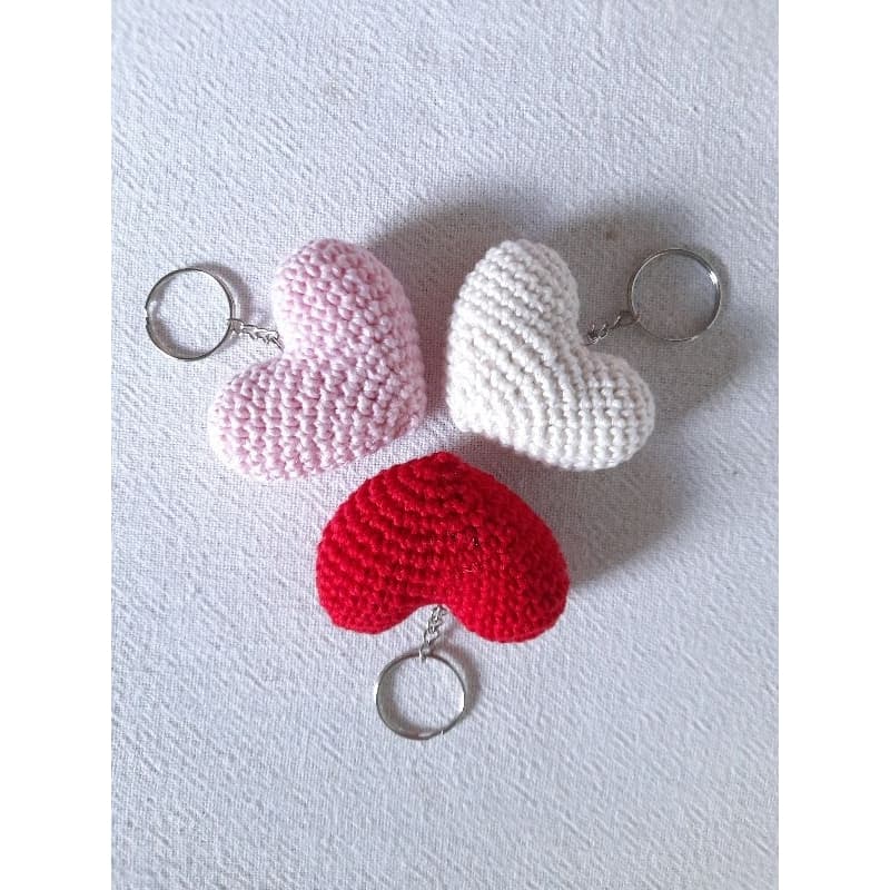 Kit 3 Chaveiros de coração de crochê (amigurumi)