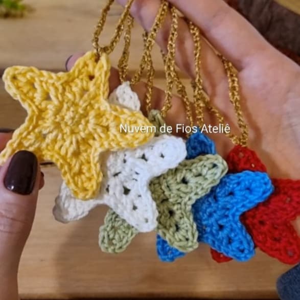 KIT com 5 Estrelas Pingentes/Enfeites para Árvore de Natal  (Crochê/amigurumi)