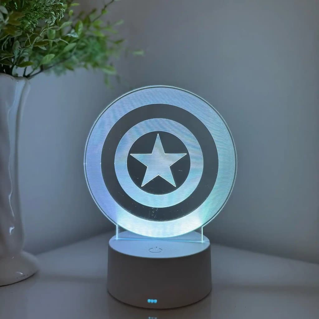 Luminária LED 3D Em Acrílico Abajur Presente Criativo - Luminária LED - CAPITÃO AMERICA