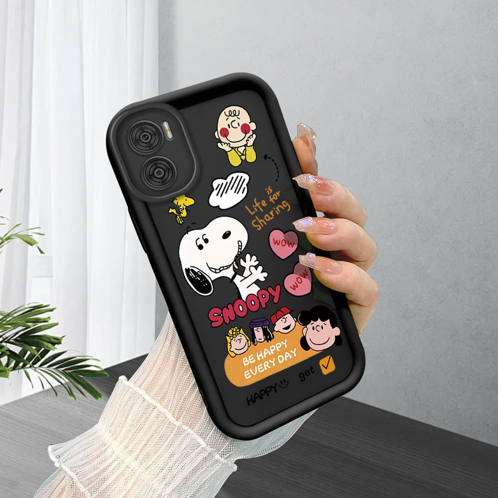Capa Para Motorola Moto E22 Capinha De Snoopy Celular Macio Preto Case 6304 TYB