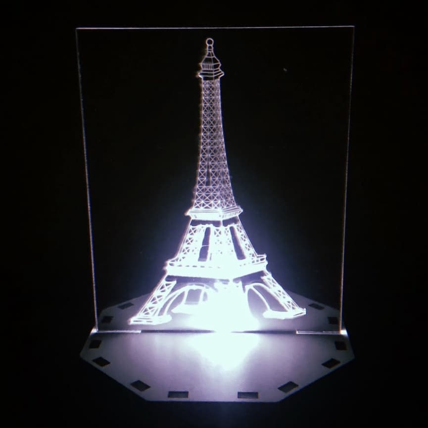 Luminária Led em Acrílico Torre Eiffel  - Led Branco ou Colorido