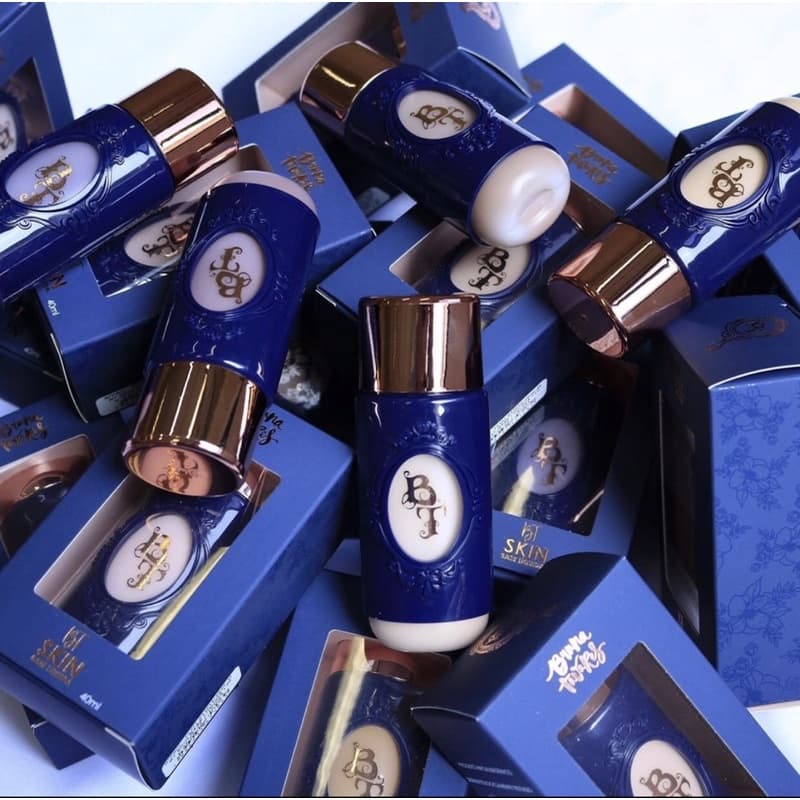 BASE LÍQUIDA BT SKIN BRUNA TAVARES 40ML  MAQUIAGEM/ KIT MAQUIAGEM/ BASE + BRINDE