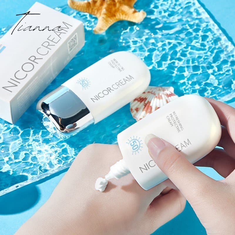 NICOR Protetor Solar Branco Resistente À Água 50g Protege A Pele Com Um Brilho Radiante