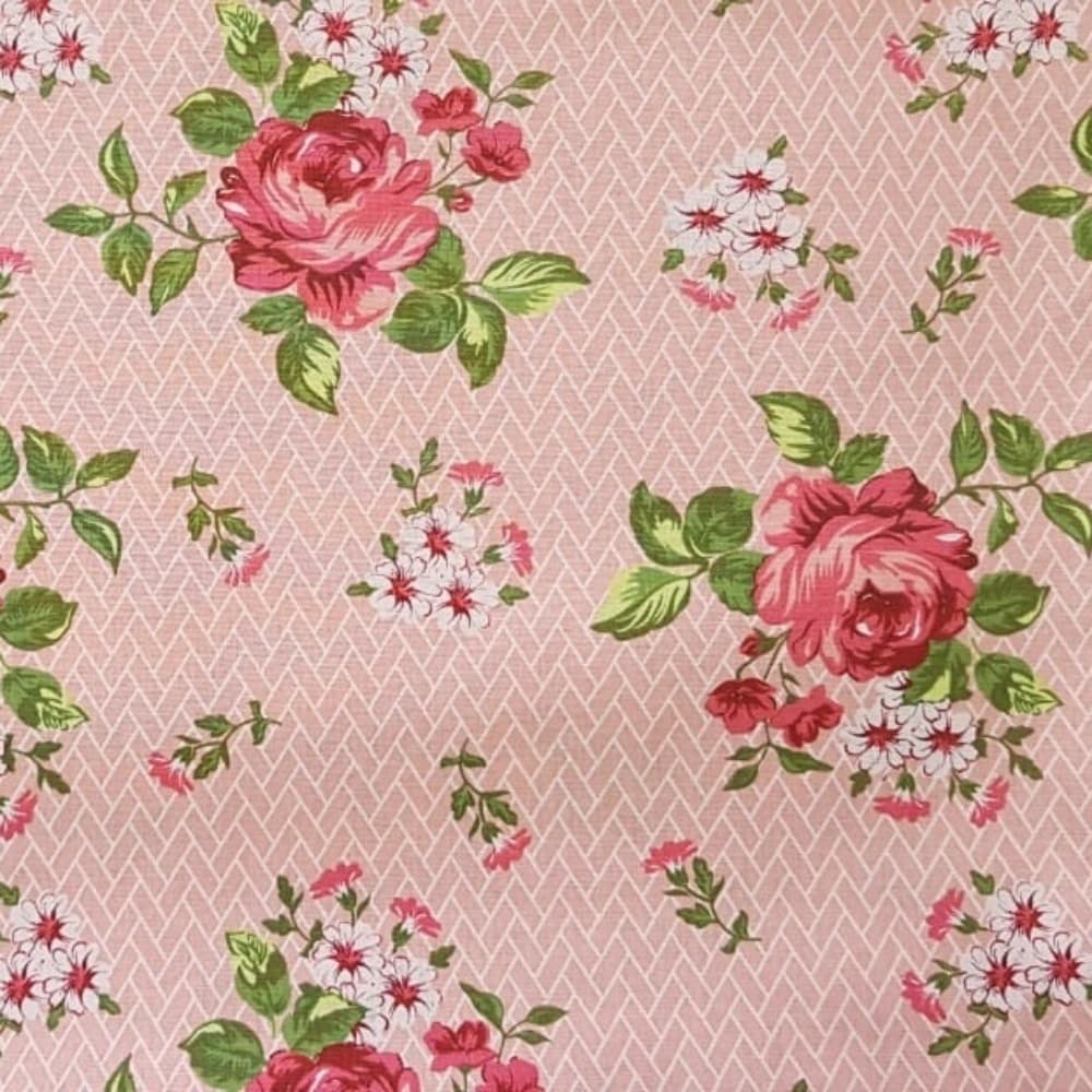 Tecido Patchwork Floral Fundo Rosa Com Cercas BG139