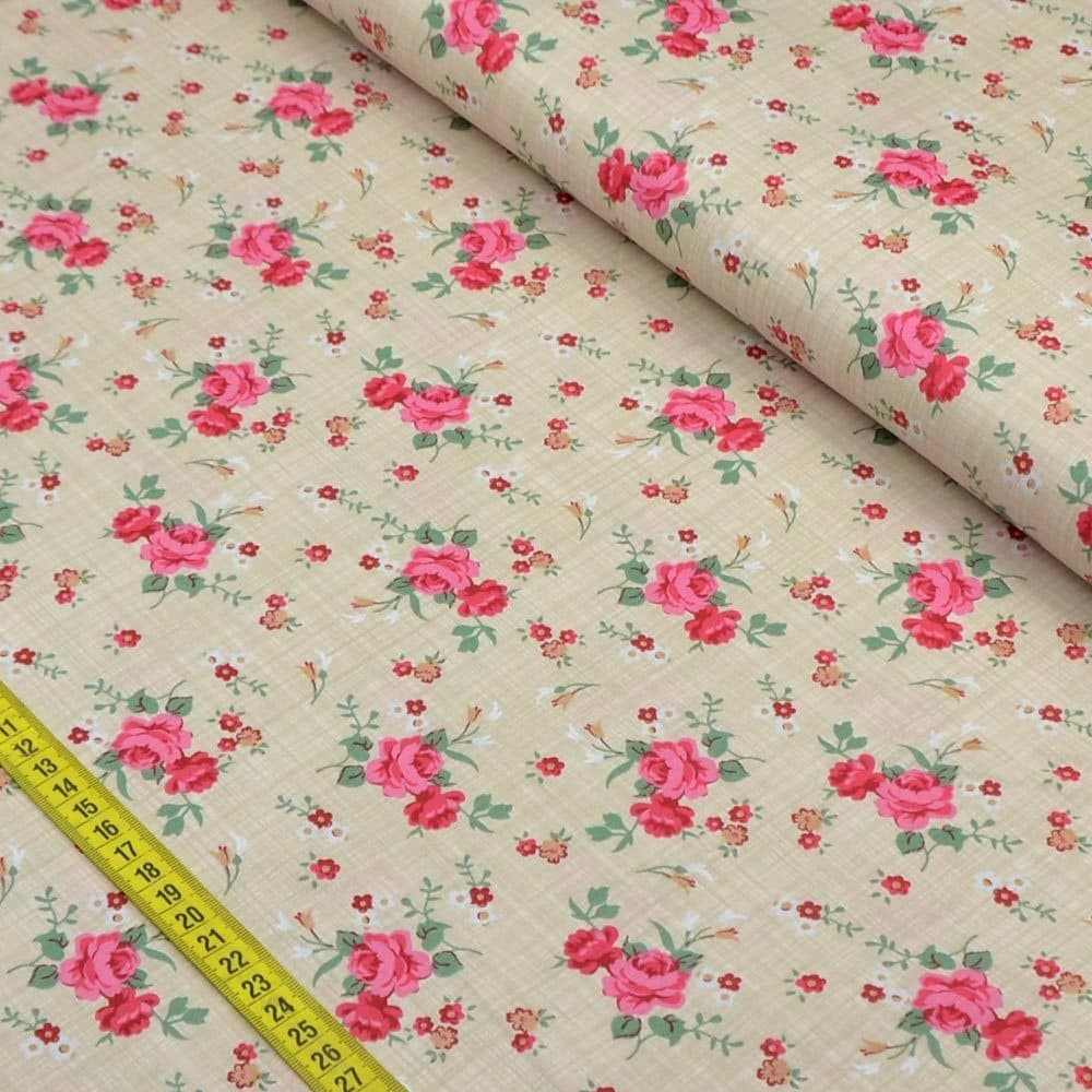 Tecido Patchwork Floral Fundo Bege BG134