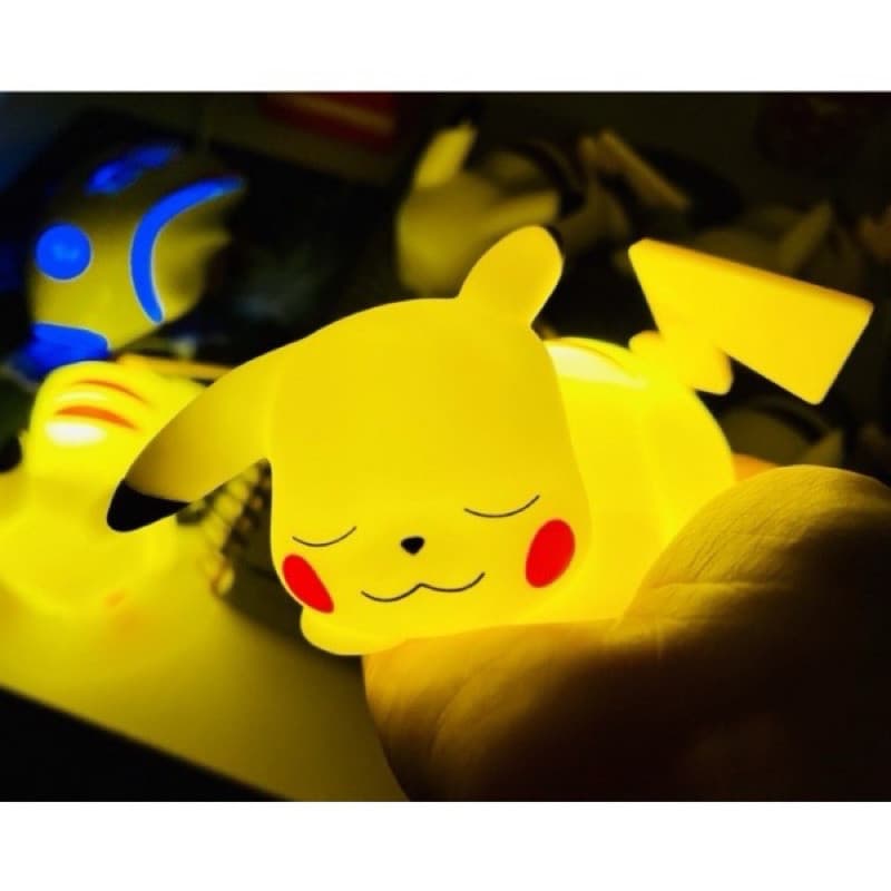 Pokemon Pikachu ⚡Luz Noturna - Brinquedo Luminoso - Abajur - Luminária Divertida e Noturna Enfeite Lâmpada LED
