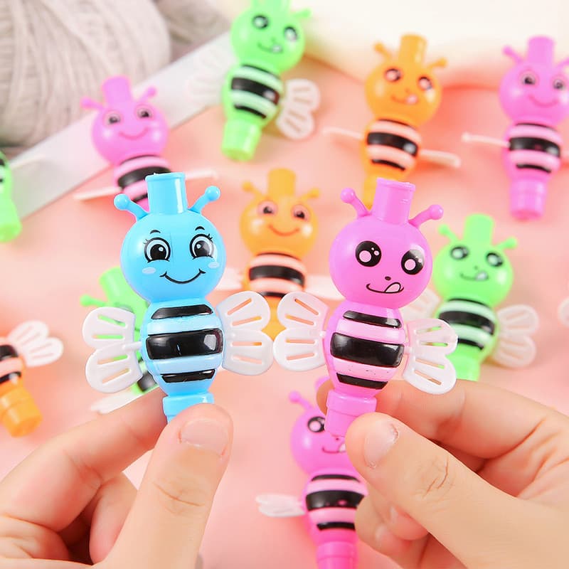 【5PCS】Abelha apito crianças dos desenhos animados apito pequeno brinquedo pequeno apito brinquedo educativo