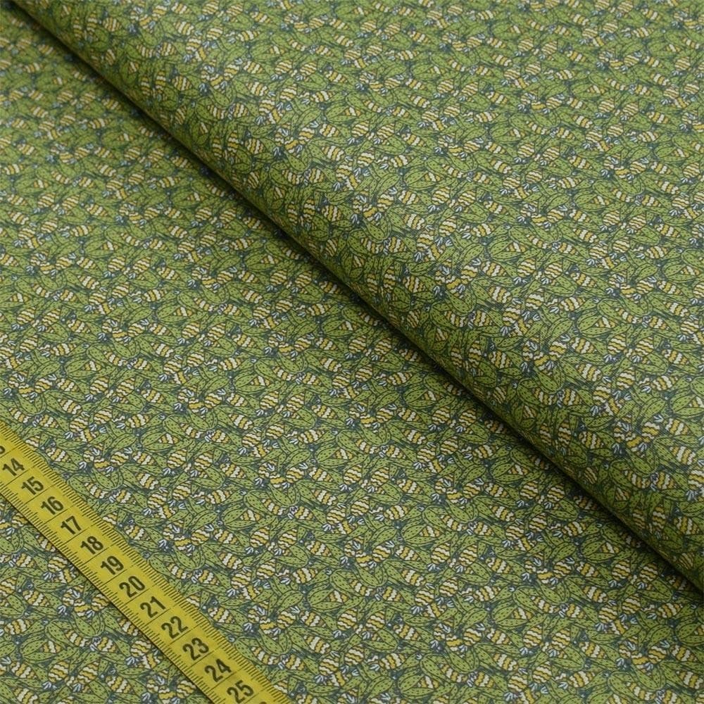 Tecido Estampado para Patchwork - Galinhas Com Pintinhas 8 (0,50x1,40)