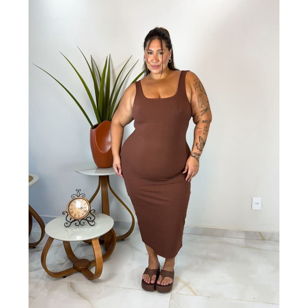 Vestido Plus Size Longo Alcinha Canelado Prêmio moda plus vestido longo