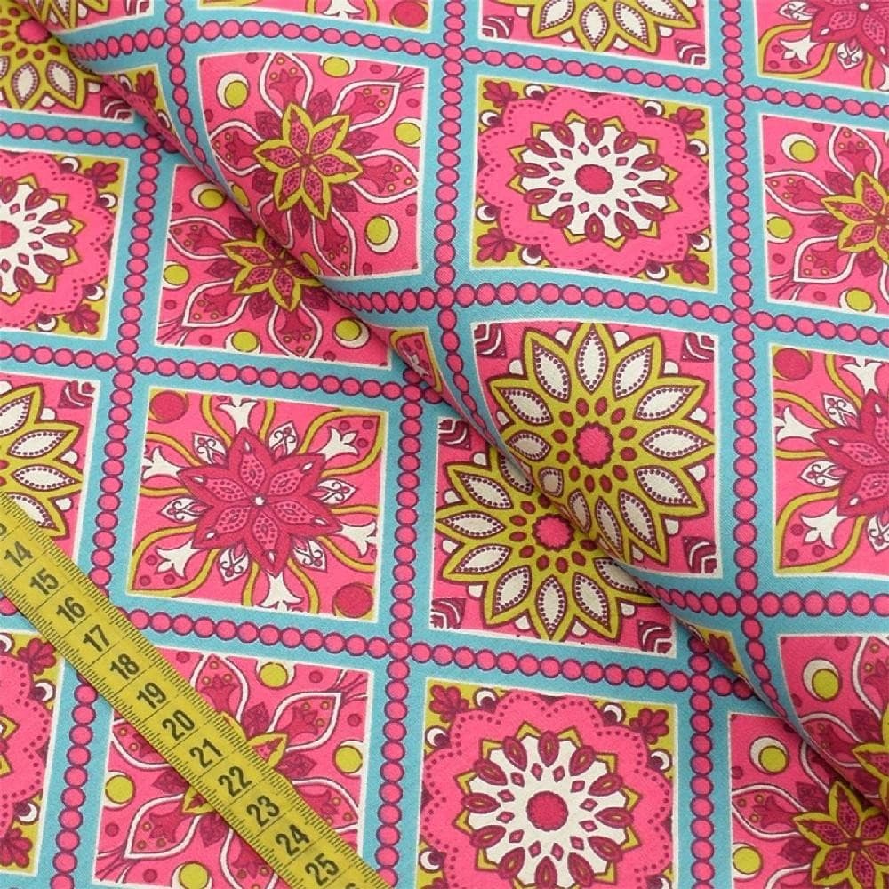 Tecido Estampado para Patchwork - Mistica : Mandala Geometrica Verde (0,50x1,40)