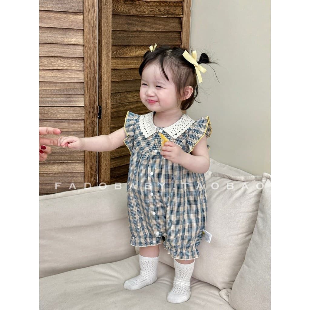 Bebê roupas de bebê verão rendas verificado macacão verão bebê menina estilo ocidental manga voadora macacão verão Outin
