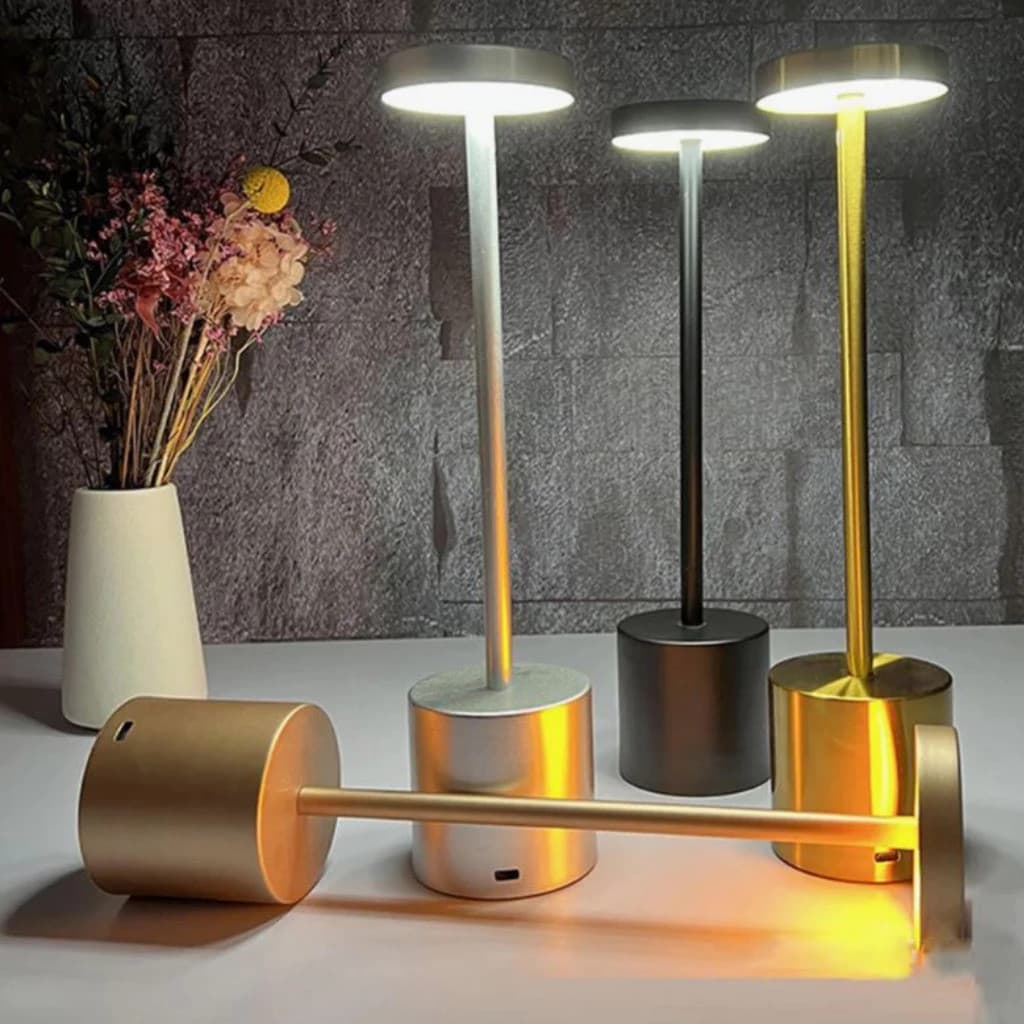Luminária de Mesa Touch LED Recarregável Sem Fio - Candeeiro Dimerizável em Alumínio - Entrega Pronto