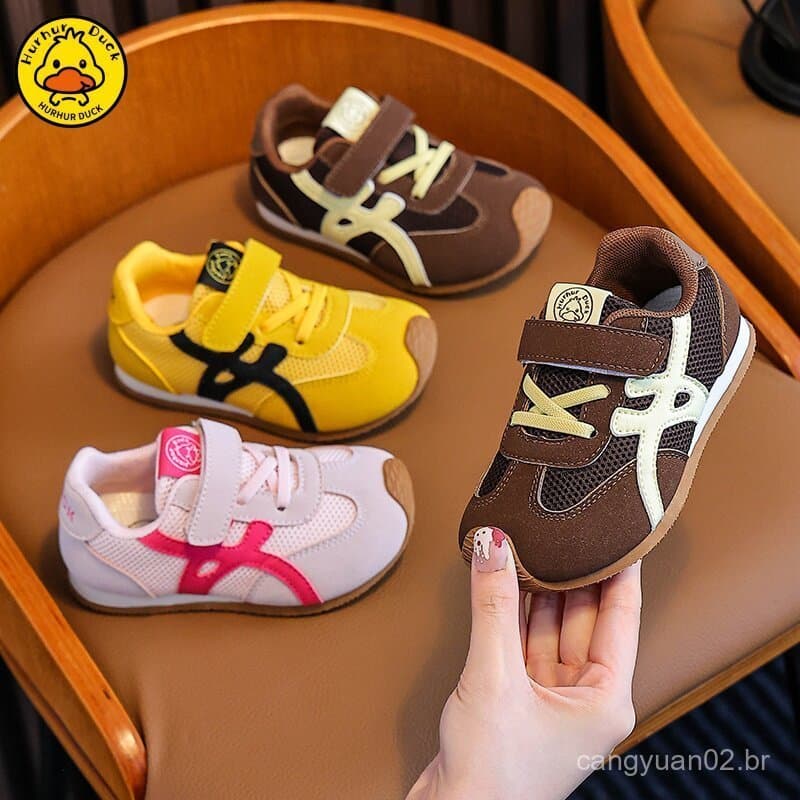 Tênis de treinamento infantil Little Yellow Duck, novos tênis esportivos para meninos, tênis casuais de couro para menin