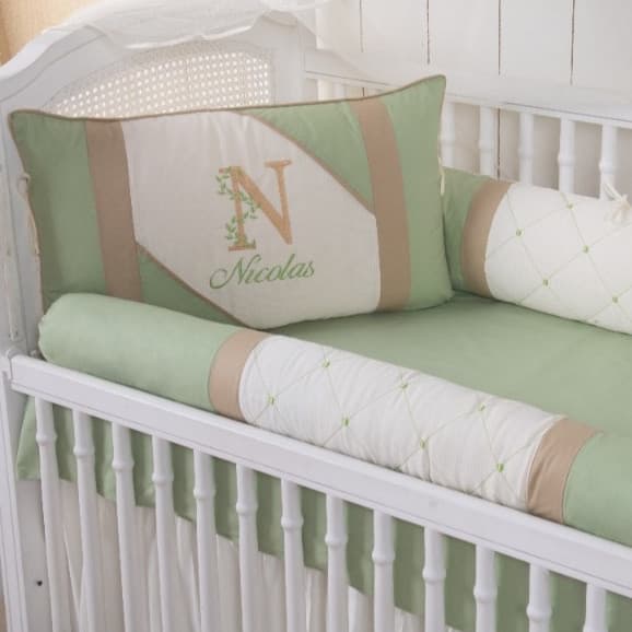 KIT BERÇO BEBÊ MODELO THEO PALHA COM VERDE OLIVIA E BEGE PERSONALIZAMOS O NOME DO SEU BEBÊ -COM SAIA