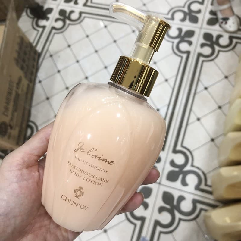 Loção Corporal Romântica 500g Hidratante Loção Corporal Hidratante Refrescante Elegante Hidratante Corporal Loção Clara 