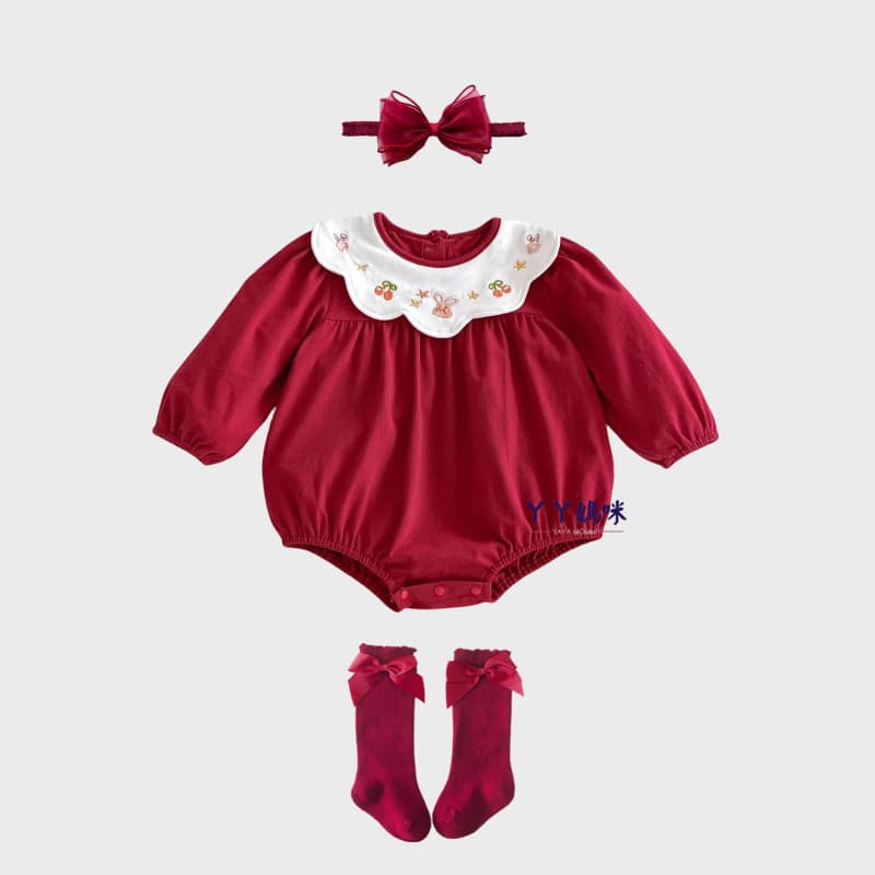Mês inteiro roupas de bebê roupas de outono recém-nascido cem dias vermelho manga comprida nádegas roupas bebê menina ce