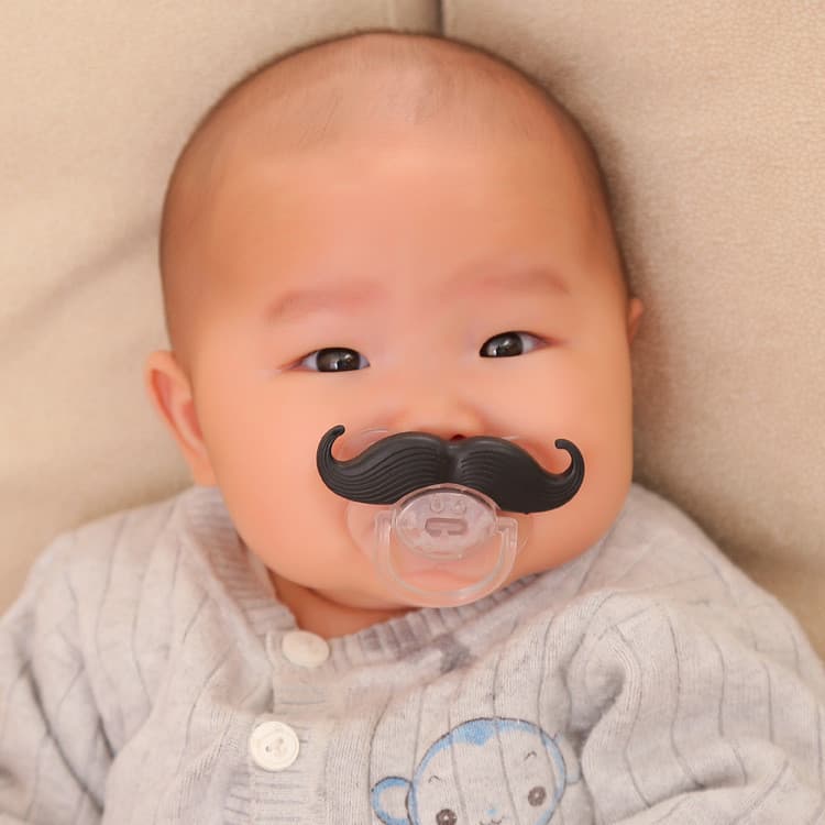 Chupetas engraçadas para bebês com 14 designs à escolha, chupetas de silicone tipo polegar para bebês e crianças pequena