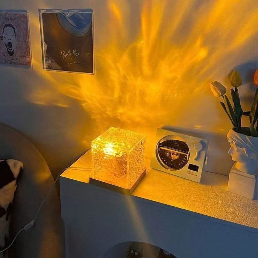 Luminária de Mesa Efeito Ondas de Água e Chama LED Giratória Abajur de Decoração USB RGB