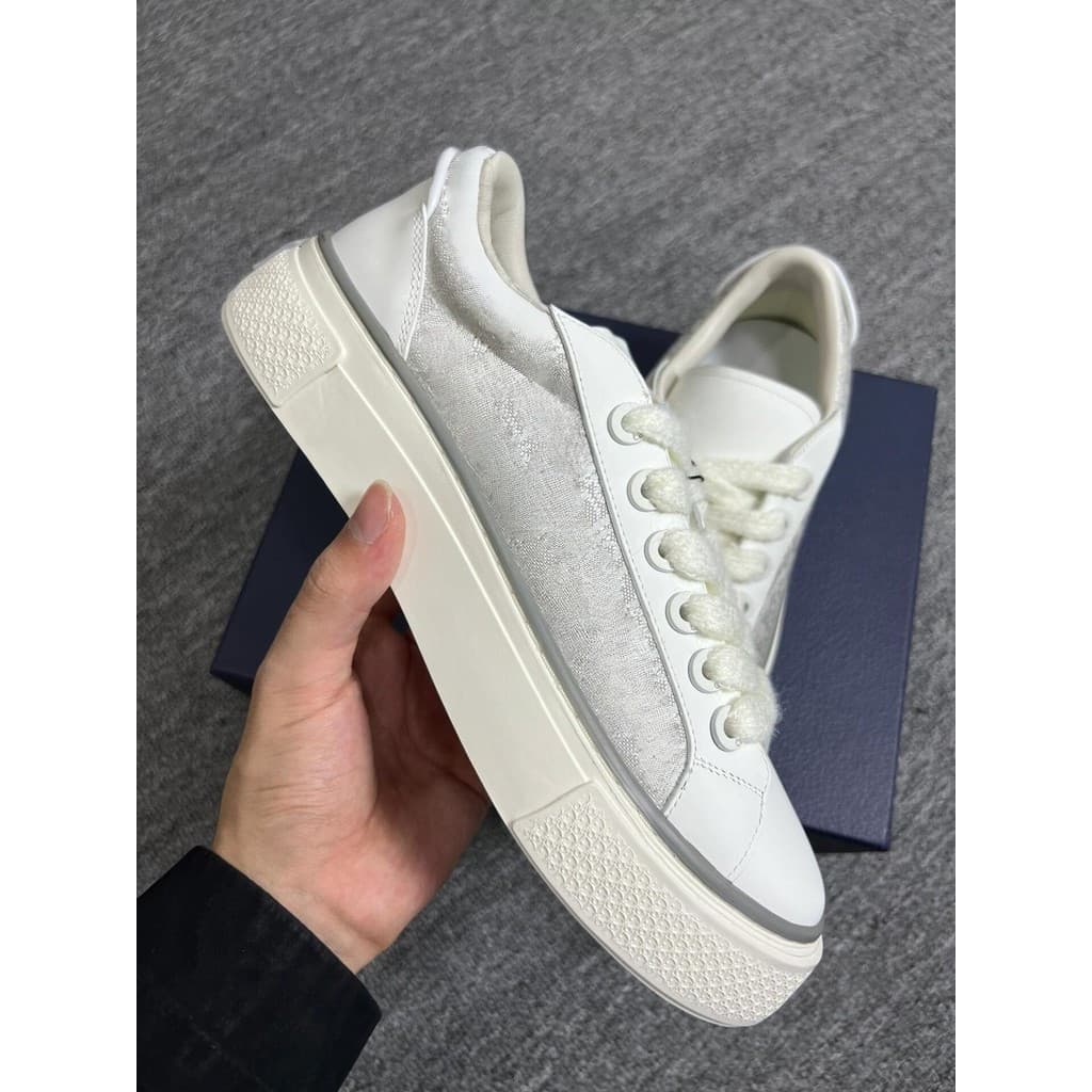 Tênis Casual Unissex com Bordado de Letras B33 da Marca Shoe D, Tênis Branco de Sola Grossa, Calçado Esportivo Versátil 
