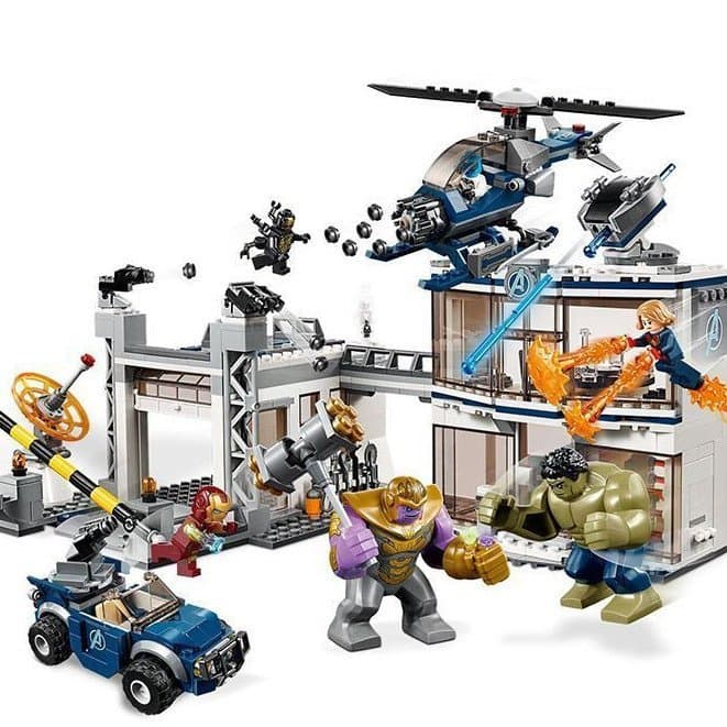 723 Peças Compatíveis com Lego Superhero Base Showdown 76131, Brinquedos de Blocos de Montar para Crianças