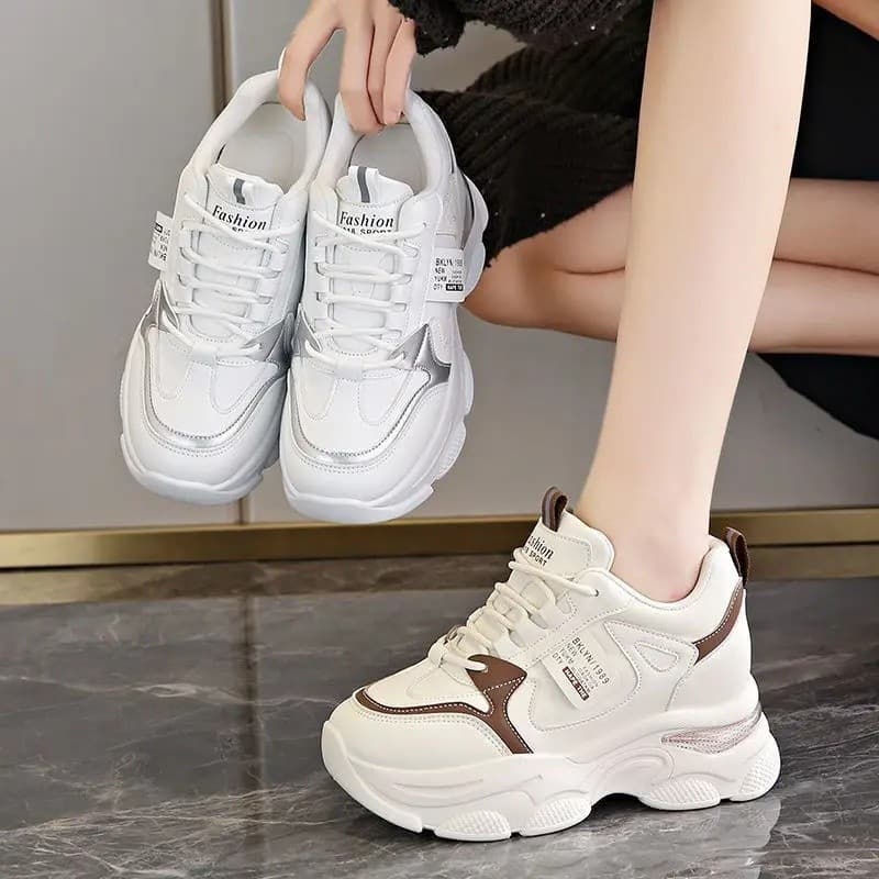 Tênis femininos com sola grossa, ultraleves, novos modelos para a primavera e o outono, tênis esportivos brancos, calçad