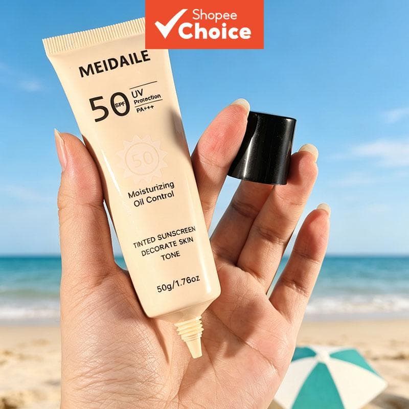 Protetor solar mineral com FPS 50: não oleoso nem pegajoso, proporciona brilho imediato de pele de vidro. Contém óxido