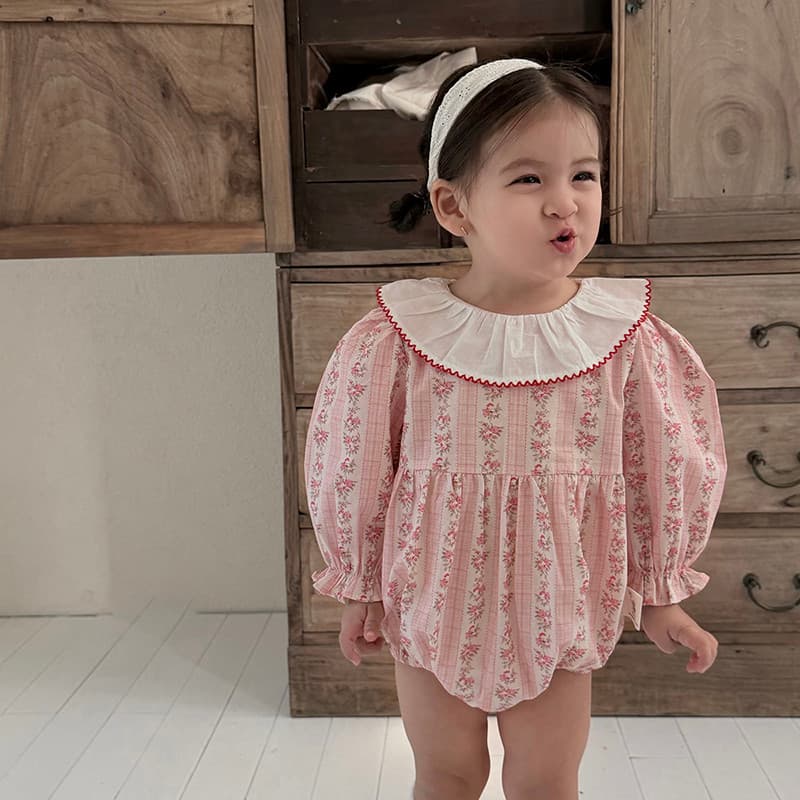 Bebê bebê primavera roupas bebê menina bonito Floral macacão de uma peça de um mês cem dias bebê recém-nascido pequena p