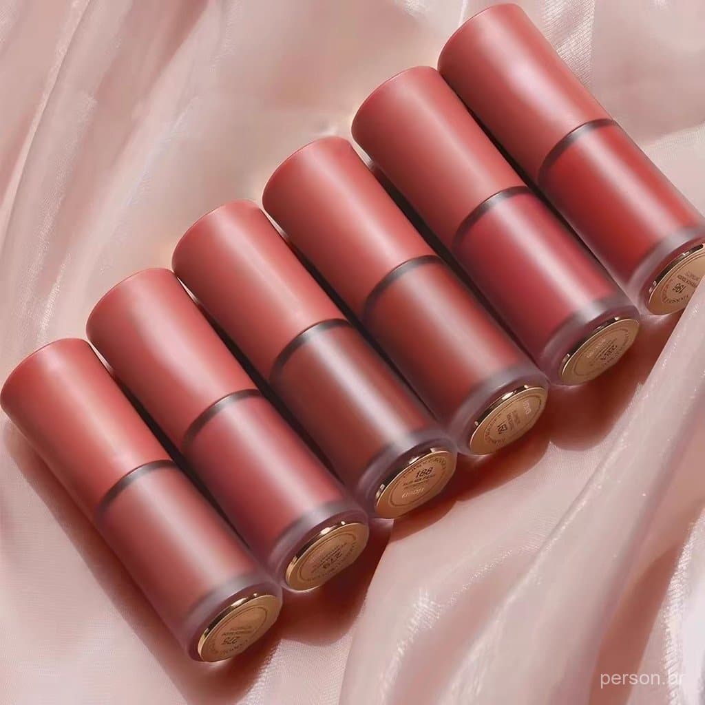 Batom Líquido Nude Matte Puro, Batom Iluminador, Cor Nude Matte 275, Acabamento Aveludado e Suave, Longa Duração 6ml