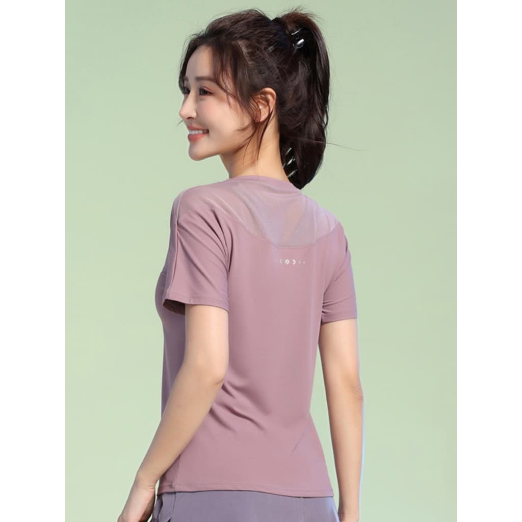 Mais fino olhar roupas de Yoga topos femininos 2023 novo estilo roupas de Fitness de manga curta verão estilo fino roupa