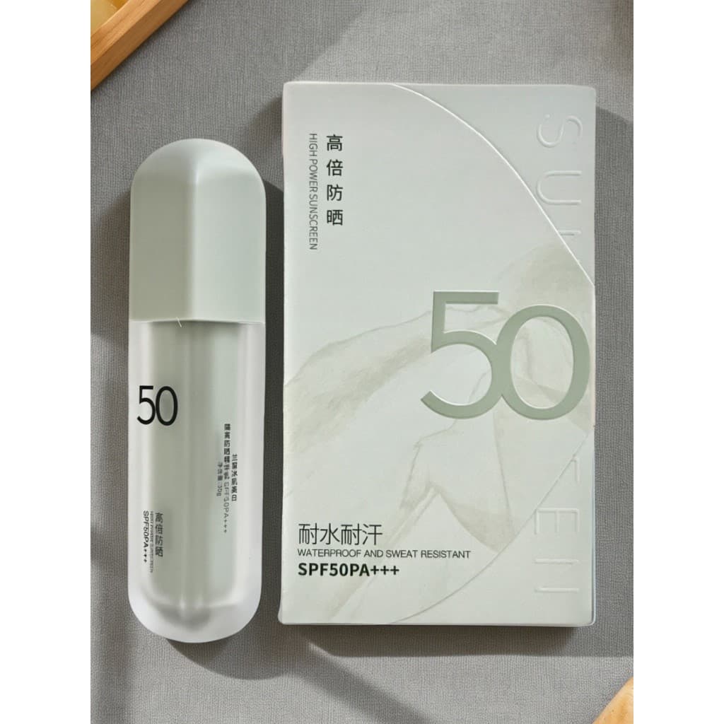 Clareamento isolamento protetor solar essência SPF50PA +++ corretivo Anti-ultravioleta três-em-um creme protetor solar d