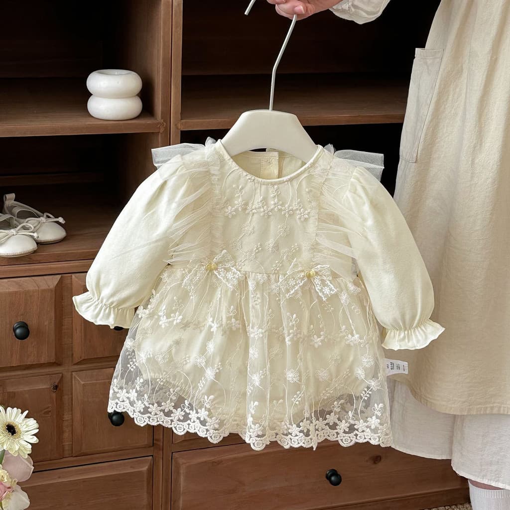 INS roupas de bebê roupas de primavera bebê menina princesa macacão um mês cem dias bebê recém-nascido um ano de idade v