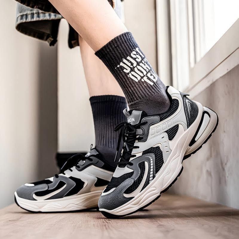 Calçados esportivos masculinos da moda, superfície de malha respirável confortável, sapatos casuais de sola grossa fácei