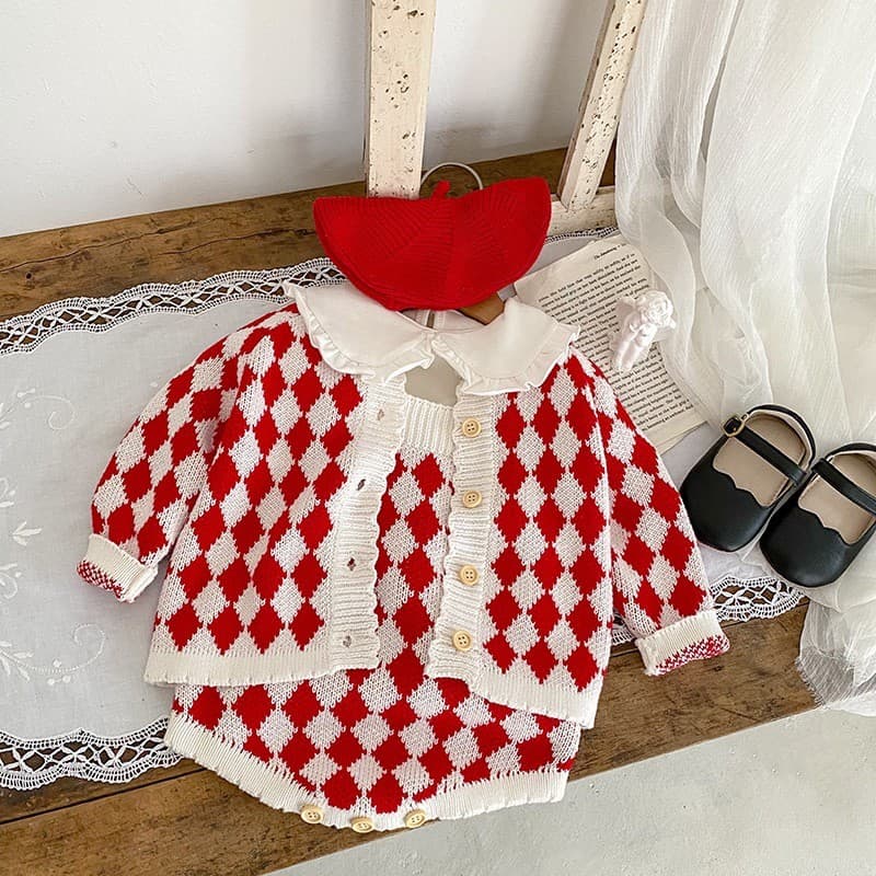 Versão coreana roupas de bebê outono inverno roupas de malha camisola roupas terno menina bebê cem dias de idade roupas 