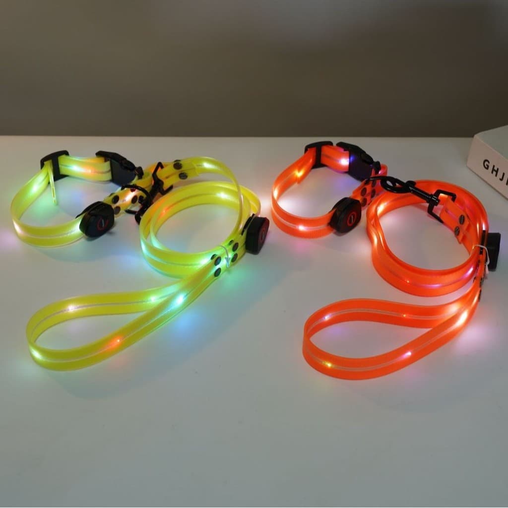 🚚Produto em Destaque🚚Coleira LED para Pets, Guia Luminosa para Cães, Guia com Rebites e Carregamento USB, Fita de Nylon