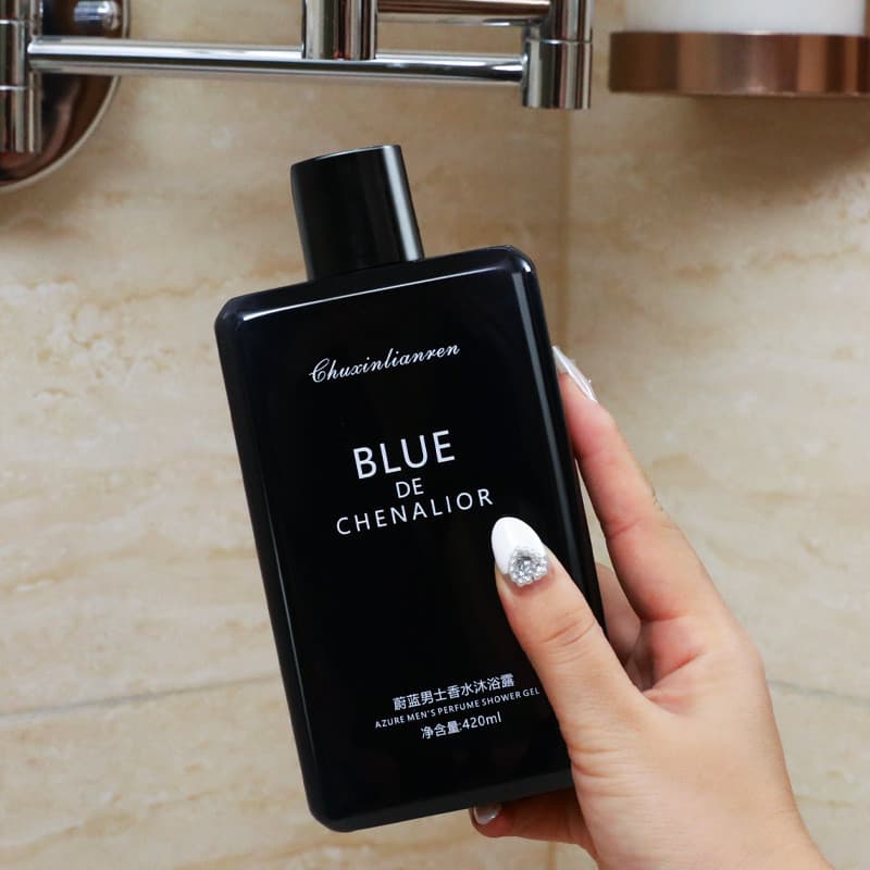 Blues Perfume Shampoo Lavagem Corporal Fragrância Leve Anticaspa Refrescante Controle de Óleo Hidratante 420ml/