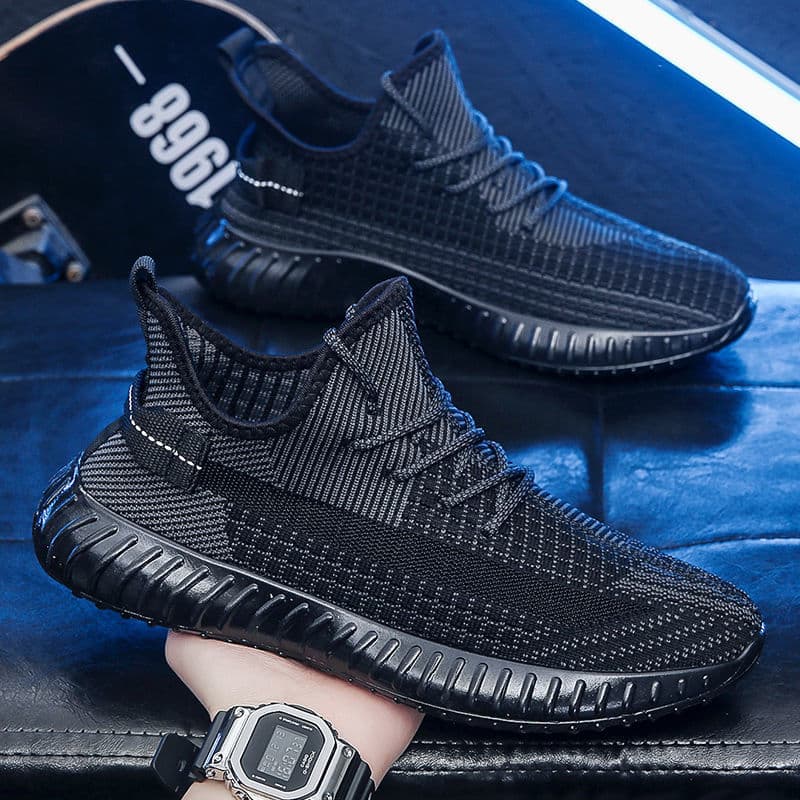 Tênis de malha respirável estilo Coconut, versátil, casual, tênis de malha Flyknit, tênis esportivo para estudantes.