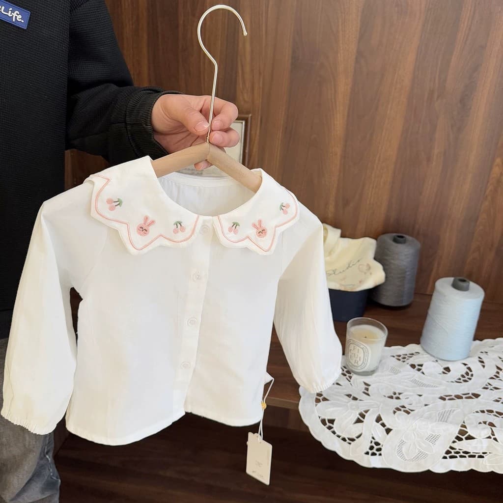 Bebê menina bonito bordado lapela camisa bebê menina primavera roupas 2025 novo estilo versão coreana menina pele-amigáv