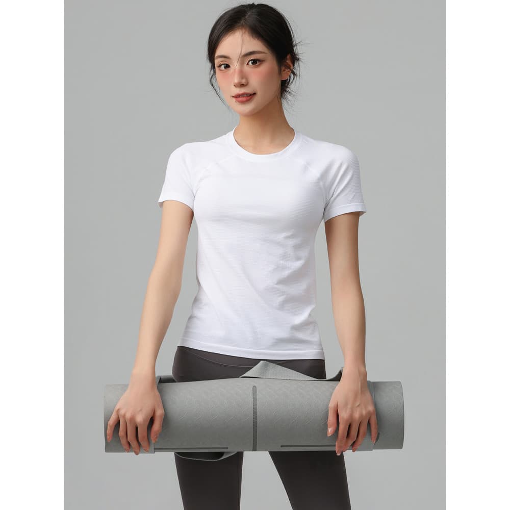 Roupas de Yoga femininas novo estilo Pilates treinamento de manga curta roupas de Fitness de secagem rápida estilo fino 