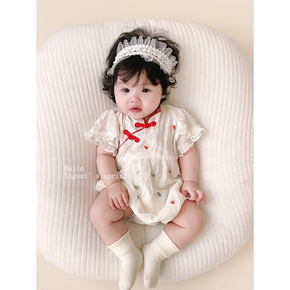 Bebê roupas de bebê roupas de verão macacão bebê menina estilo chinês Cheongsam bebê de um mês macacão de princesa