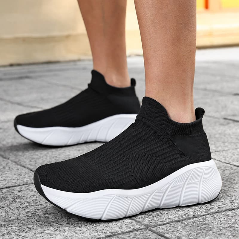 Tênis esportivo de malha com sola macia, meia-sapato elástico com cores contrastantes, tênis casual de plataforma com au