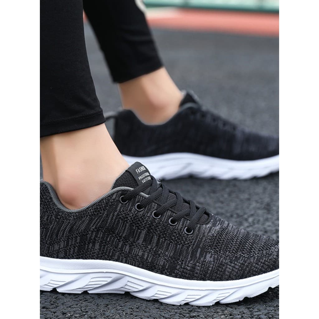Oferta especial Tênis de corrida masculino primavera novo tênis de corrida leve antiderrapante sapatos esportivos de sol