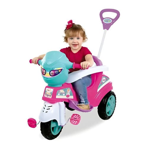 Triciclo Maral Baby City rosa com empurrador, pedal e porta-objetos, controle total e passeio seguro