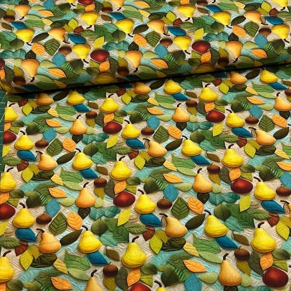 Tecido Tricoline Digital Pêra e Folhas Estilo Patchwork